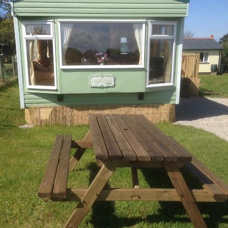 Luxury Mobile Home Near Perranporth Situated On A Quiet Farm トルーロー エクステリア 写真