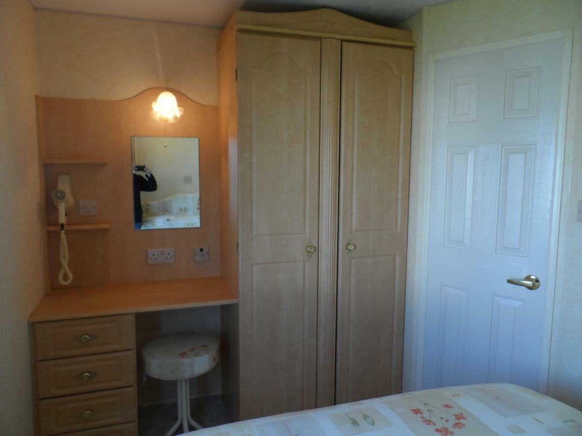 Luxury Mobile Home Near Perranporth Situated On A Quiet Farm トルーロー エクステリア 写真