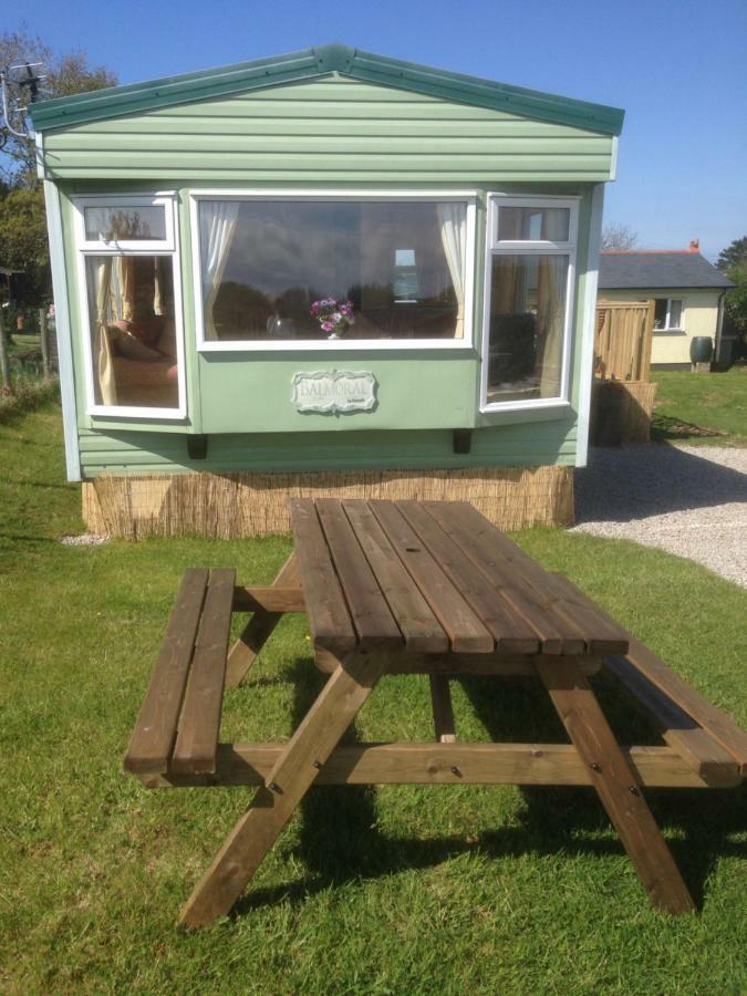 Luxury Mobile Home Near Perranporth Situated On A Quiet Farm トルーロー エクステリア 写真